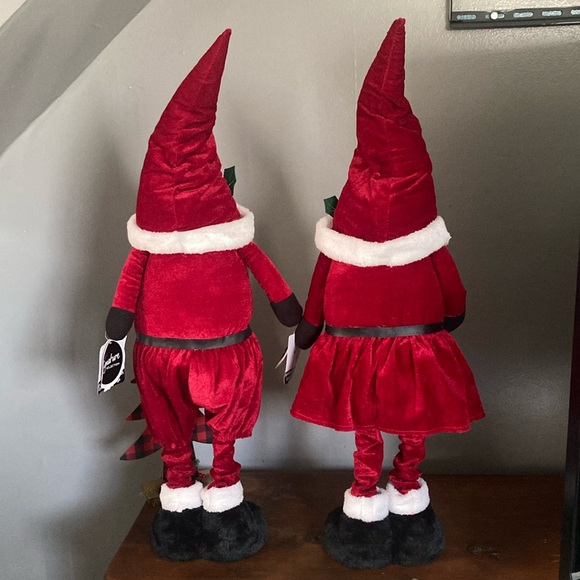 NWT- Santa & Mrs. Claus Greeter Gnome Decorations w/ Extendable Legs 27”-37”H - Picture 5 of 17